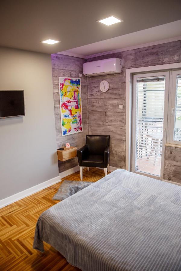 Apartman Studio Milica I Subotica Buitenkant foto